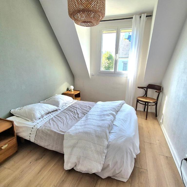 Bright Dinard home by the beach - Ferienhaus - 12