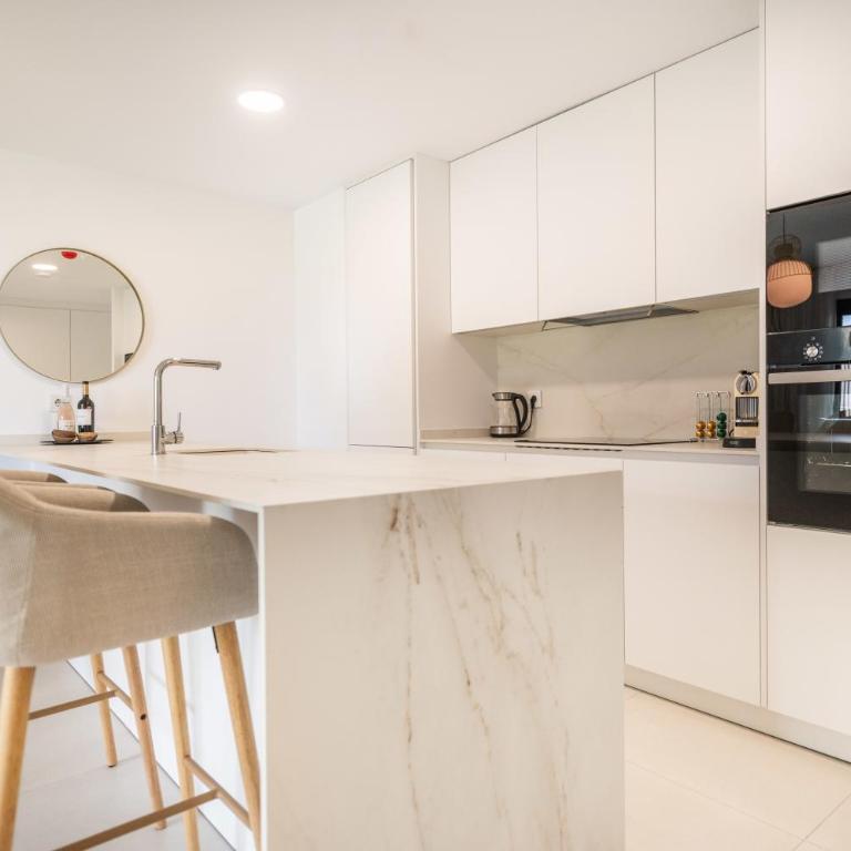Elegant Garden Apartment in Higuerón - Appartement - 6