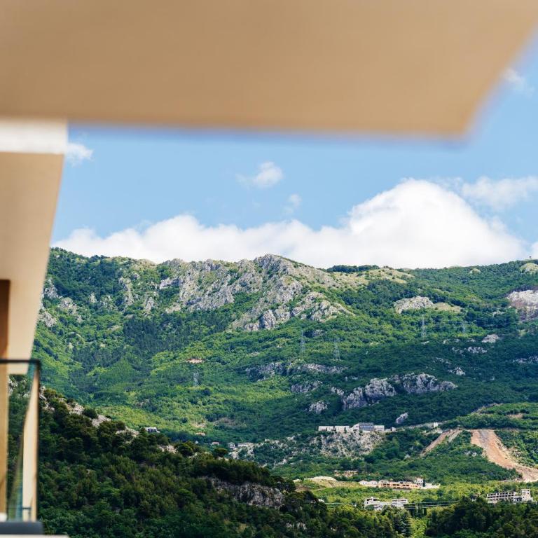 Central Apartments Budva - Apartman sa Pogledom na Grad - 3