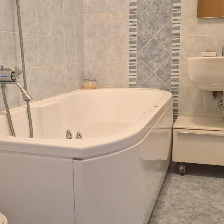 Quiet Apartment near Appia Antica 2 Bathrooms & Terraces - One-Bedroom Apartment - 8
