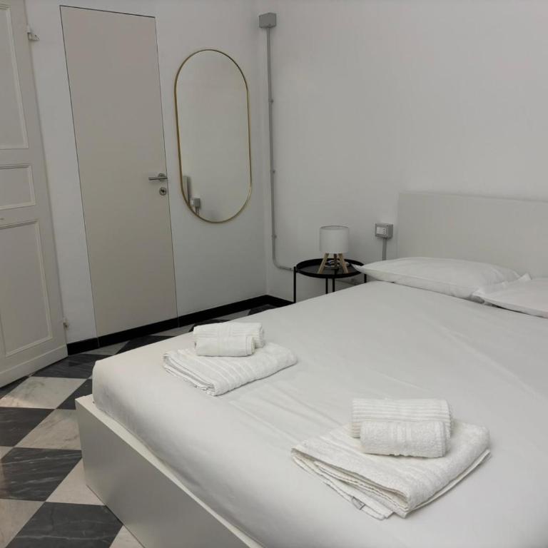 Happy Family Apartments Historical Luxury B - Appartamento con 2 Camere da Letto - 3