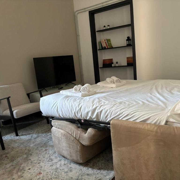 Happy Family Apartments Historical Luxury B - Appartamento con 2 Camere da Letto - 5