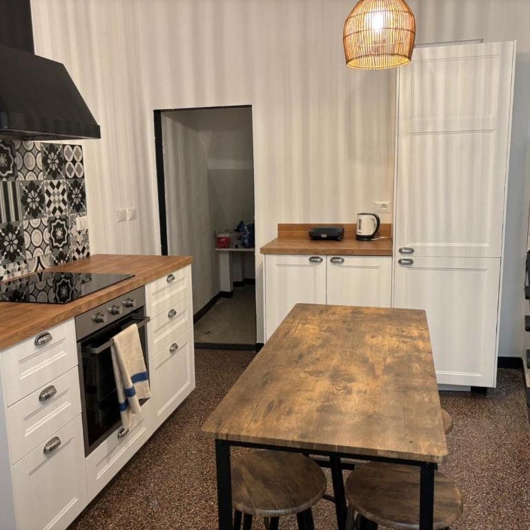 Happy Family Apartments Historical Luxury B - Appartamento con 2 Camere da Letto - 6
