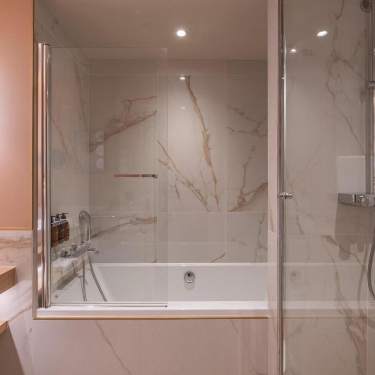 Hôtel Burdigala by Inwood Hotels - Suite en Duplex - 7