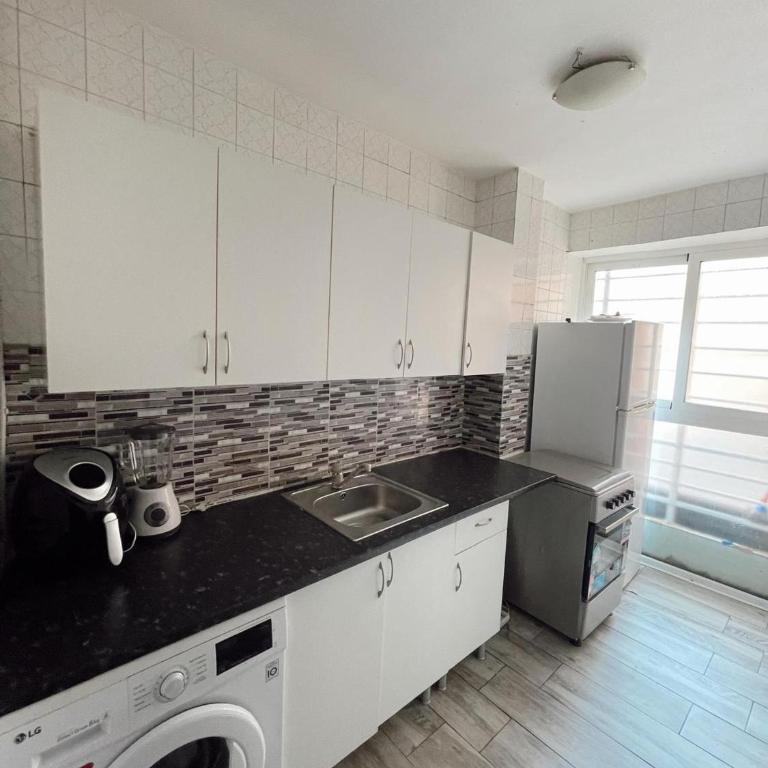 Charming 1-Bedroom Apartment in the Heart of Madrid - Apartamento - 1