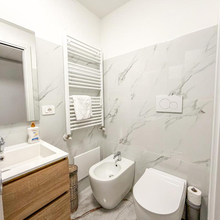 Accogliente Loft su Due Livelli a Milano - Metro M1 - Appartamento con 2 Camere da Letto - 10