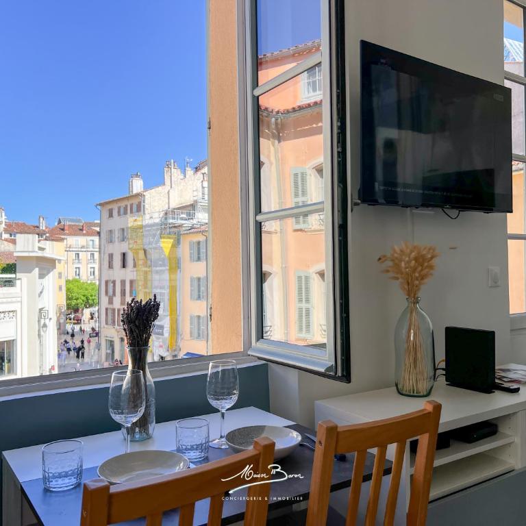 Studio Cosy et Central à Toulon, Vue sur les Halles, 2 couchages - One-Bedroom Apartment - 10
