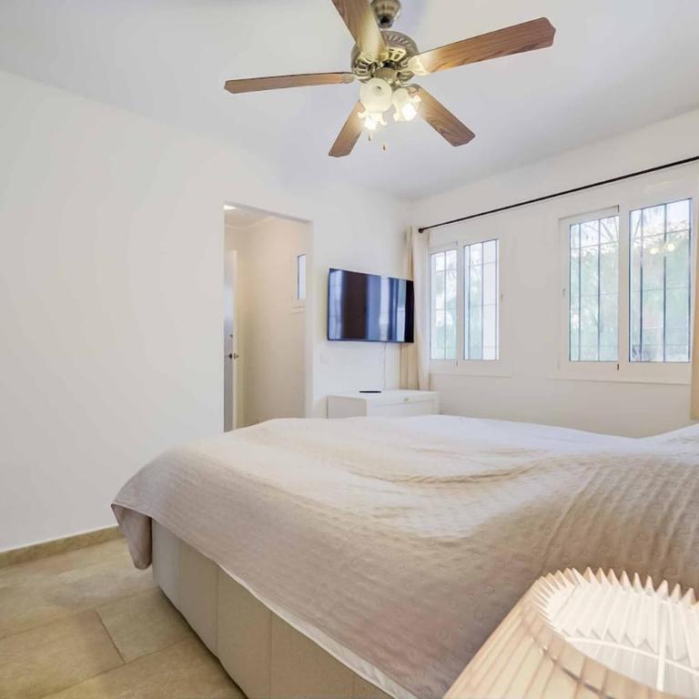 143 - Spacious Villa with Private Pool & Stunning Views - Villa - 24
