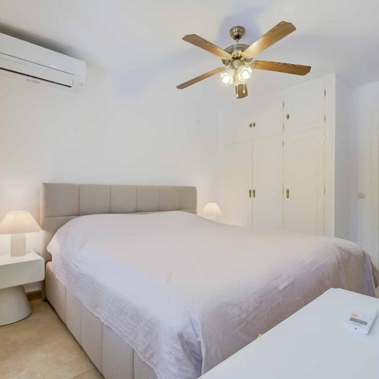 143 - Spacious Villa with Private Pool & Stunning Views - Villa - 28