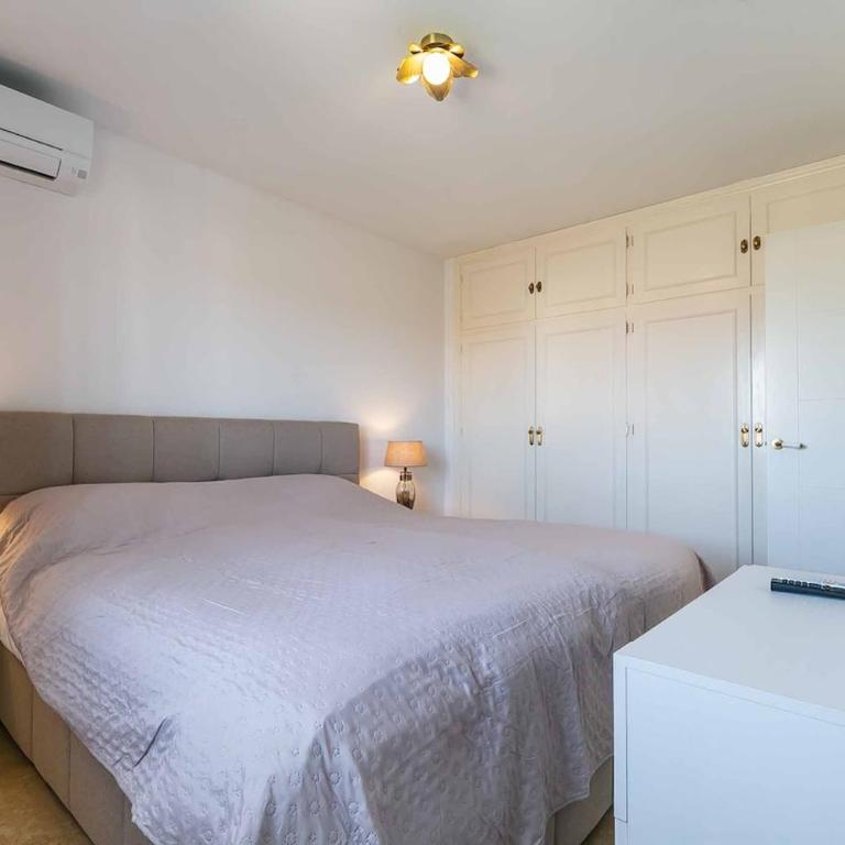 143 - Spacious Villa with Private Pool & Stunning Views - Villa - 29