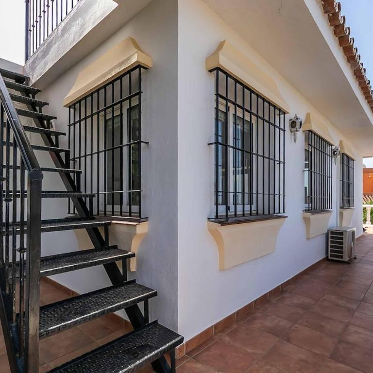 143 - Spacious Villa with Private Pool & Stunning Views - Villa - 62