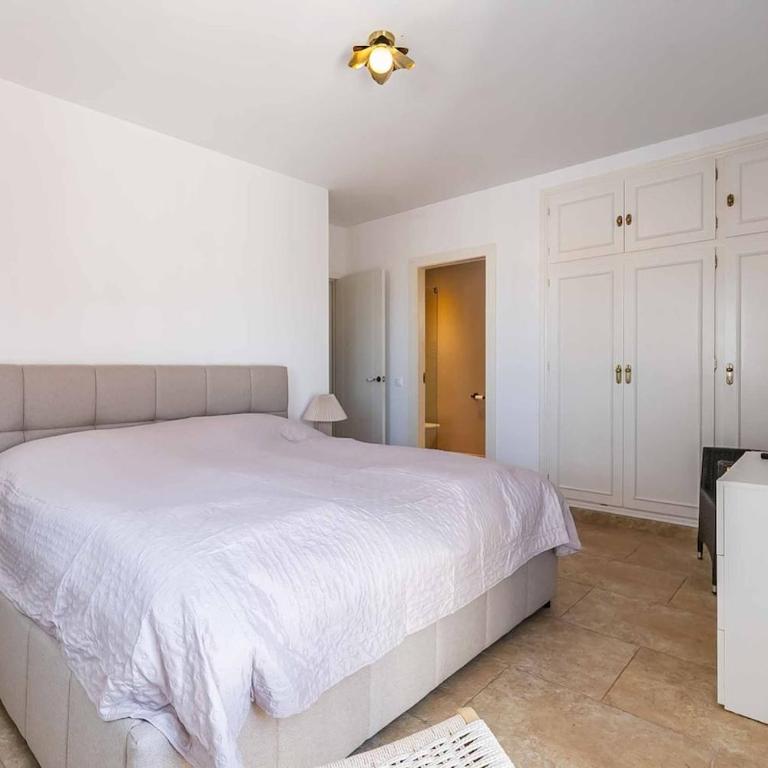 143 - Spacious Villa with Private Pool & Stunning Views - Villa - 30