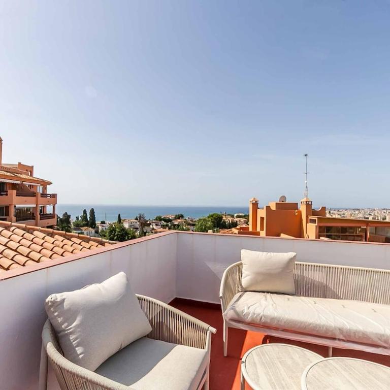 143 - Spacious Villa with Private Pool & Stunning Views - Villa - 51