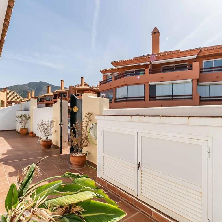 143 - Spacious Villa with Private Pool & Stunning Views - Villa - 88