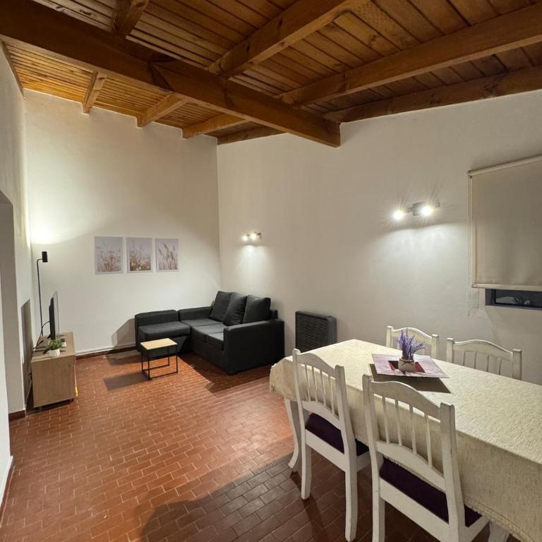 Departamento cálido cerca del centro - Apartamento de 2 dormitorios - 5