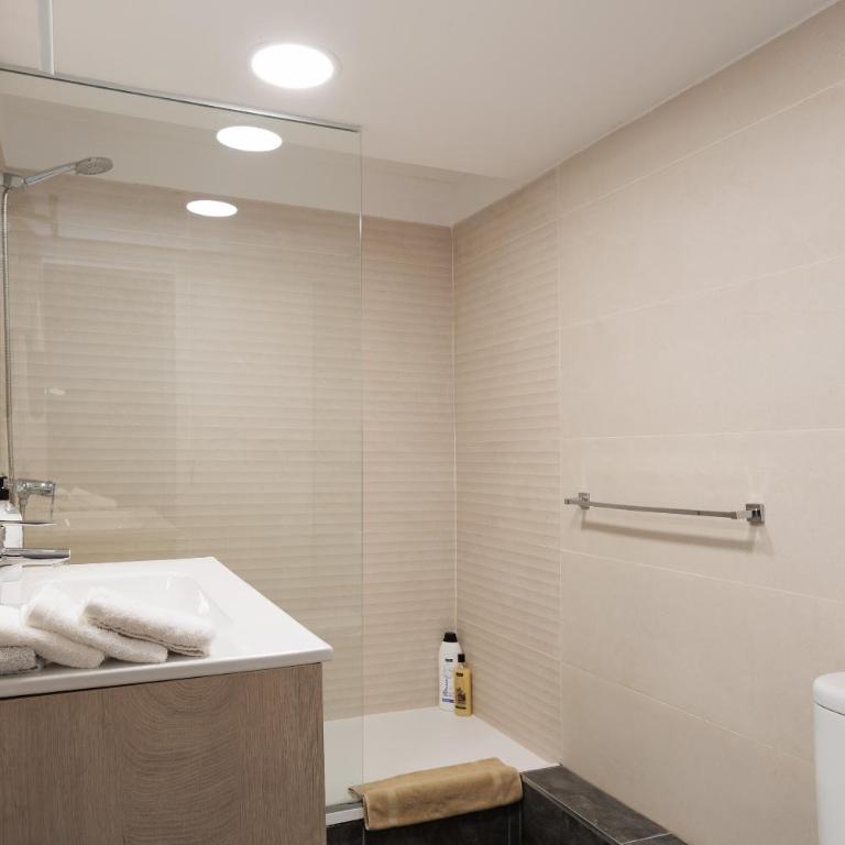 Unique Historic Factory Duplex - Only 15 min walk to Las Ramblas - Appartement - 13
