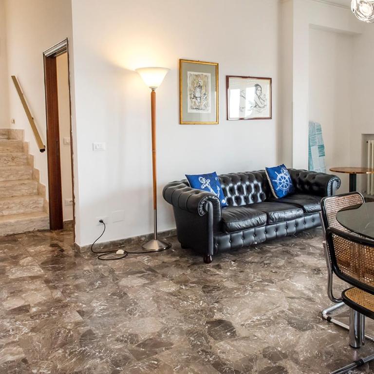 N235 - Numana, ampio appartamento con terrazzo vista mare - Appartamento - 3