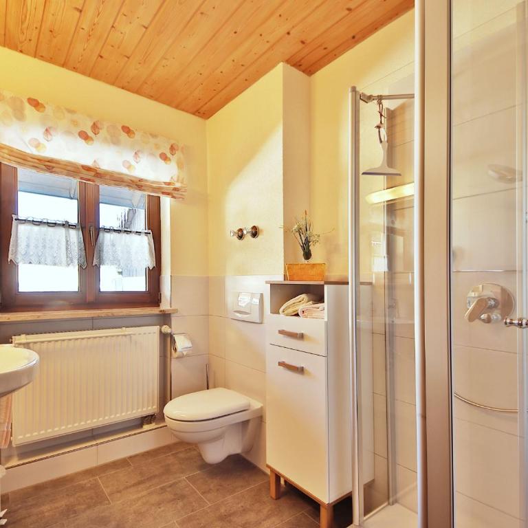 Ferienhof Miller - Doppelzimmer mit Balkon - 2