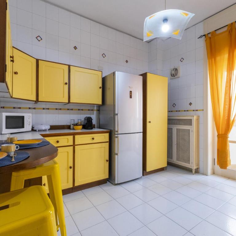 ELECTASTAYS - Italia 6 Apartment - Appartamento con 2 Camere da Letto e Vista Città - 23