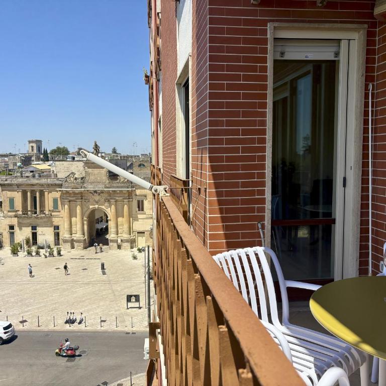 ELECTASTAYS - Italia 6 Apartment - Appartamento con 2 Camere da Letto e Vista Città - 1