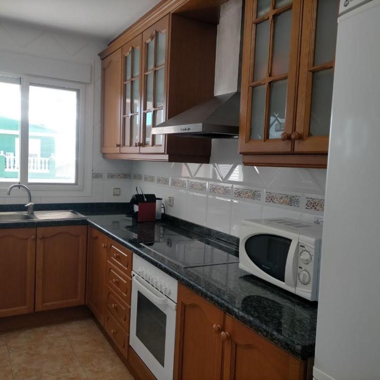 Precioso chalet con piscina privada - Casa de 3 dormitorios - 11