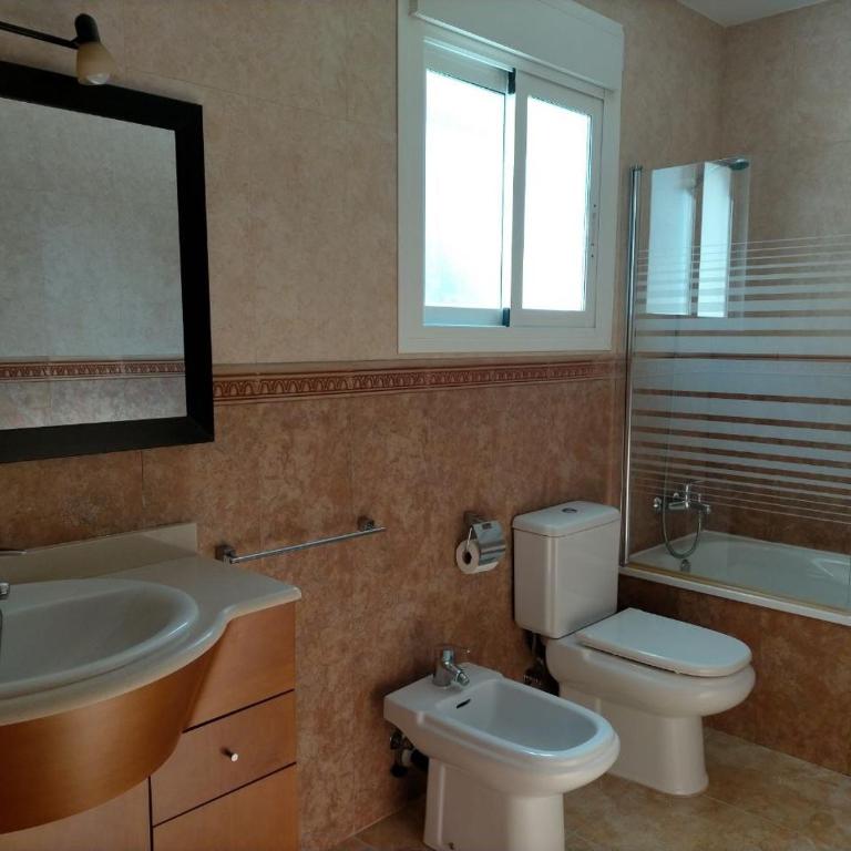 Precioso chalet con piscina privada - Casa de 3 dormitorios - 23