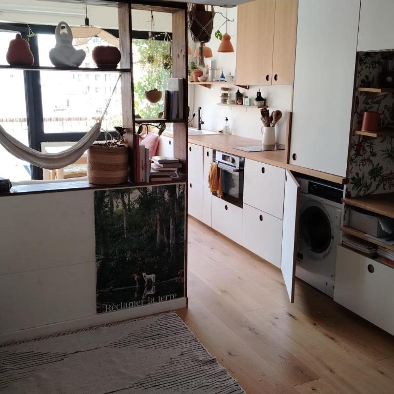 Studio Buttes-Chaumont avec balcon - Studio - 2