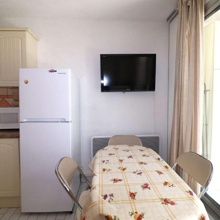 Studio Cabine avec terrasse ensoleillée, piscines, parking privé, à 500m de la plage - FR-1-307-133 - Studio - 2