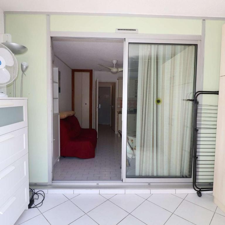 Studio Cabine avec terrasse ensoleillée, piscines, parking privé, à 500m de la plage - FR-1-307-133 - Studio - 9