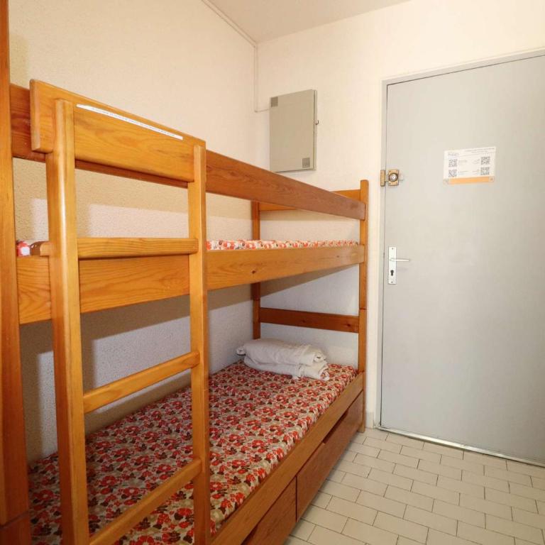 Studio Cabine avec terrasse ensoleillée, piscines, parking privé, à 500m de la plage - FR-1-307-133 - Studio - 10