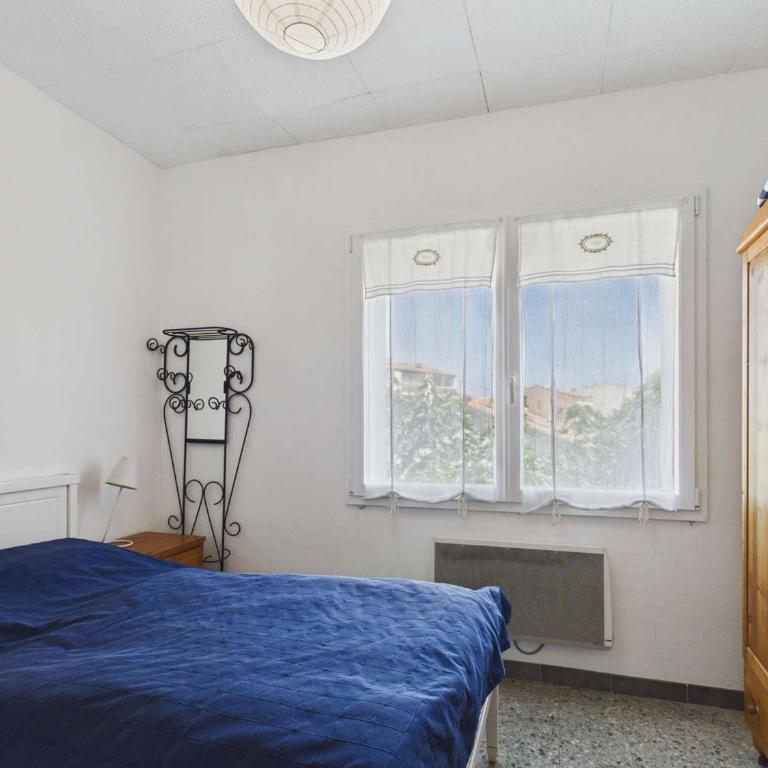 Appartement 3 pièces proche plage et commerces, 6 couchages, balcon – Agde - Two-Bedroom Apartment - 8