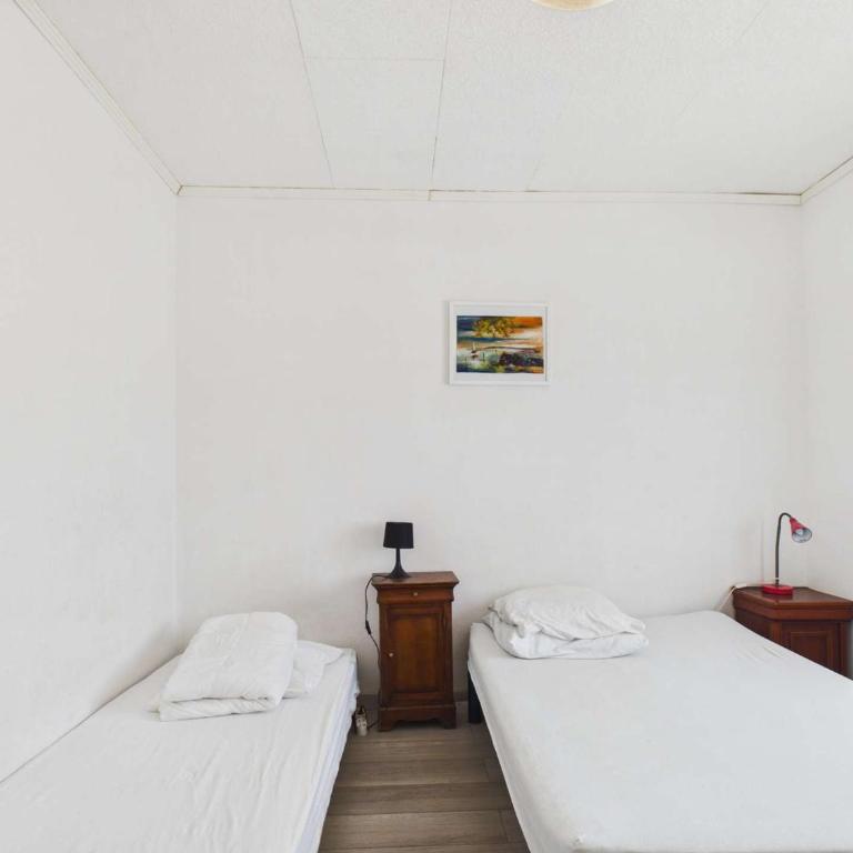 Appartement 3 pièces proche plage et commerces, 6 couchages, balcon – Agde - Two-Bedroom Apartment - 11