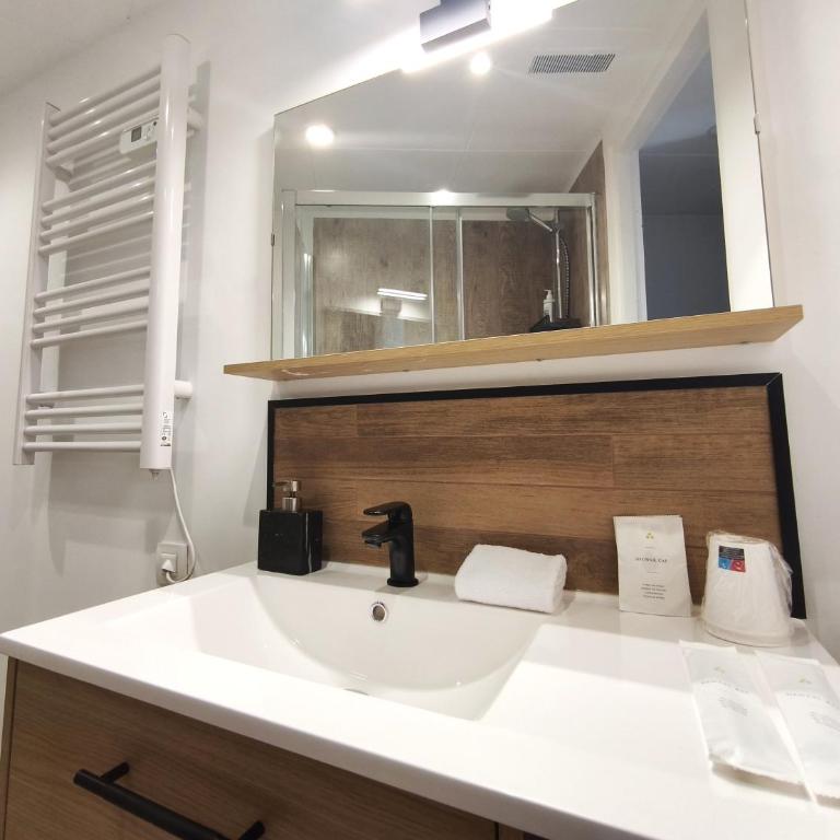 AC Apartaments Suite - Apartamento de 2 dormitorios con vistas a la montaña - 3