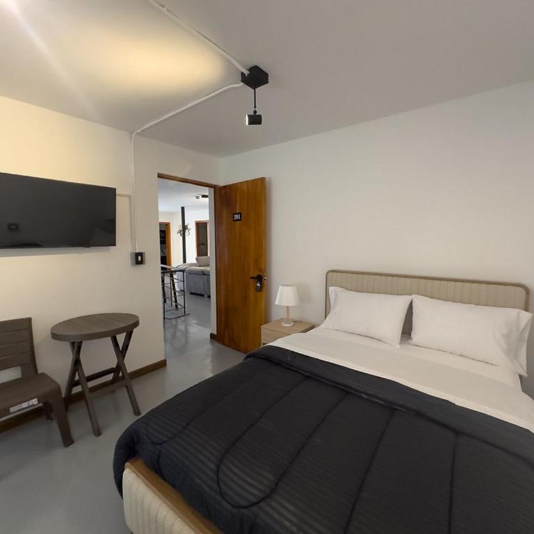 Hostal Casa Iwa - Quadruple Room with Shared Bathroom - 6