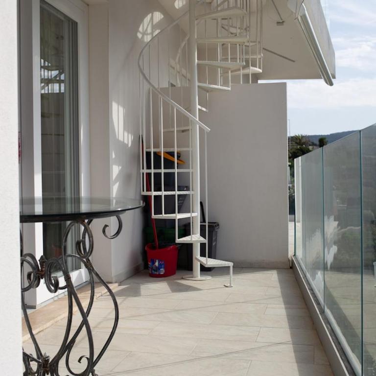Luxe Attic - Terrace with Jacuzzi and Private Park - Appartamento con 2 Camere da Letto - 7