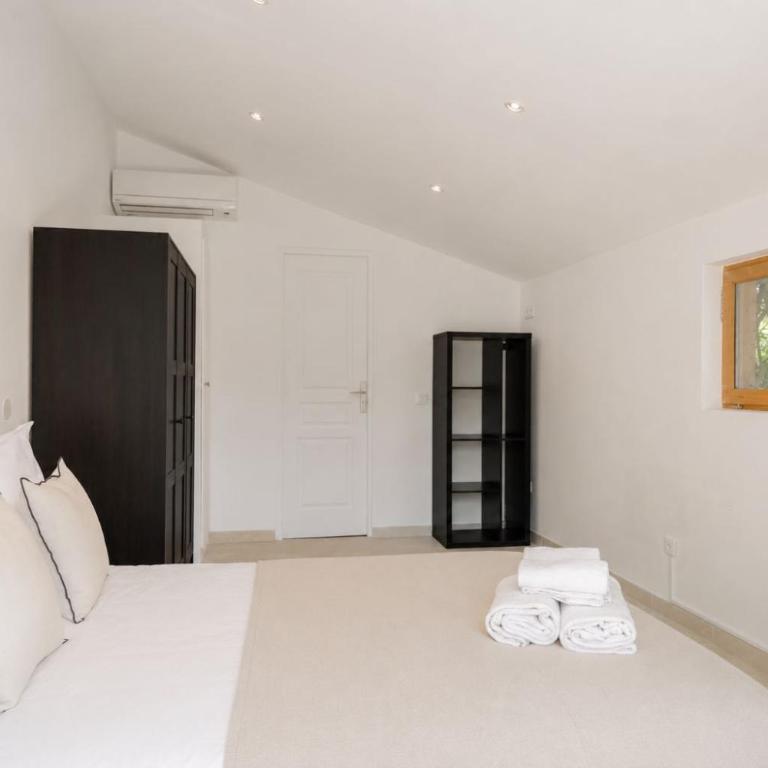 A C with garden, 4BDR sleeps 7 – Saint-Tropez - Apartment mit 4 Schlafzimmern - 37