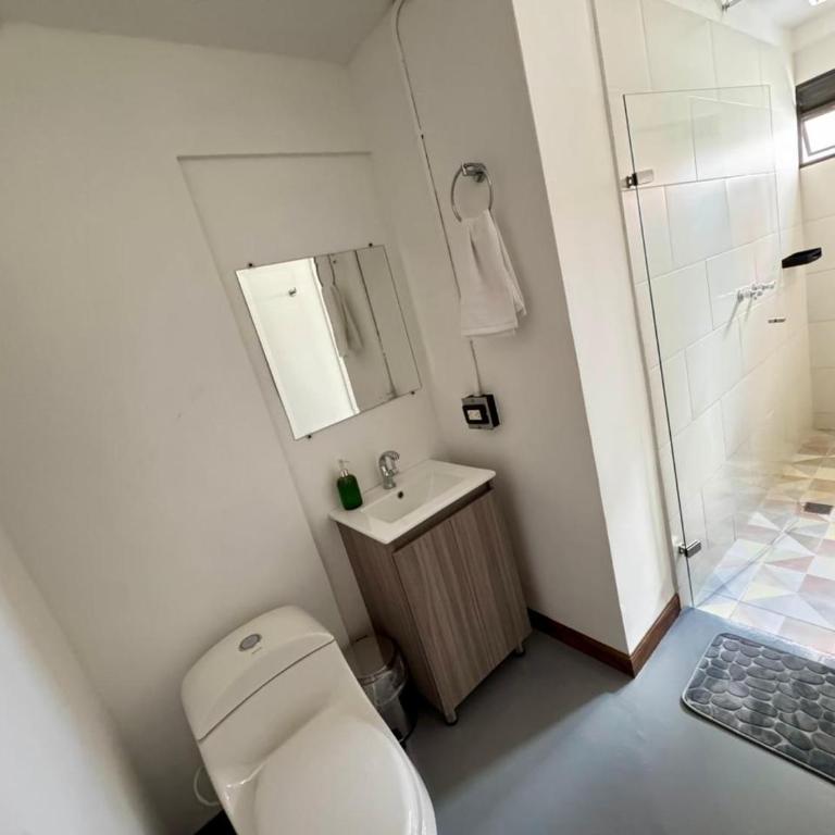Hostal Casa Iwa - Standard Twin Room with Shared Bathroom - 4