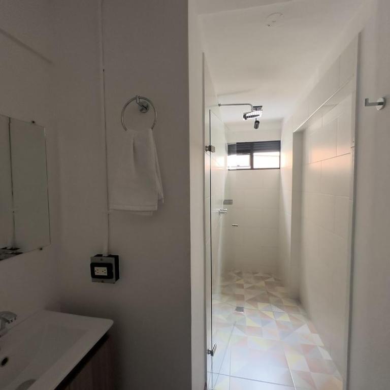 Hostal Casa Iwa - Standard Twin Room with Shared Bathroom - 8