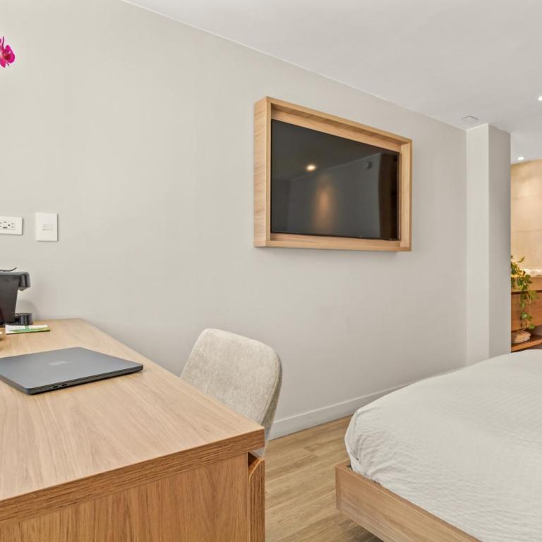 Nodo Hotel - Habitación Estándar - 1 cama grande - 5