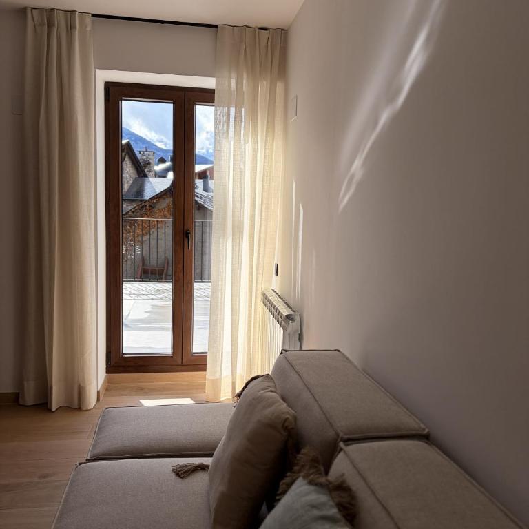 Apartamentos St.Anton Suites Benasque - Apartamento con terraza - 4