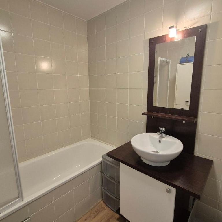 Appartement 4 personnes avec accès piscine - Appartement - 7