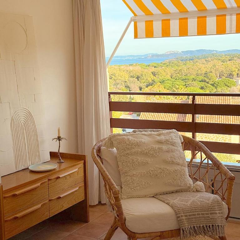Appt cosy vue mer panoramique à Giens - Plages à pieds - Two-Bedroom Apartment - 5