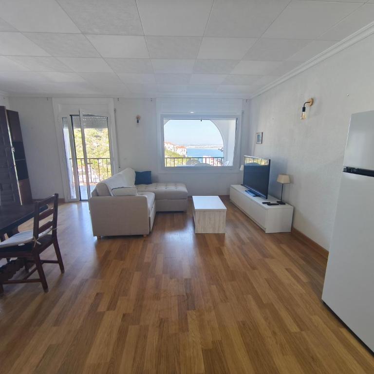 Puig Rom Pau Vila - One-Bedroom Apartment with Sea View and Balcony - 24