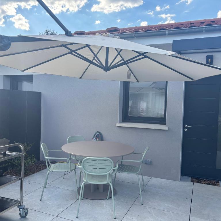 Résidence les 3 volcans 4 étoiles - Studio Lit King-Size avec Canapé-Lit - 10