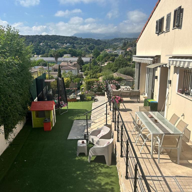 Charmante maison avec vue dégagée La colle sur loup - Three-Bedroom House - 1