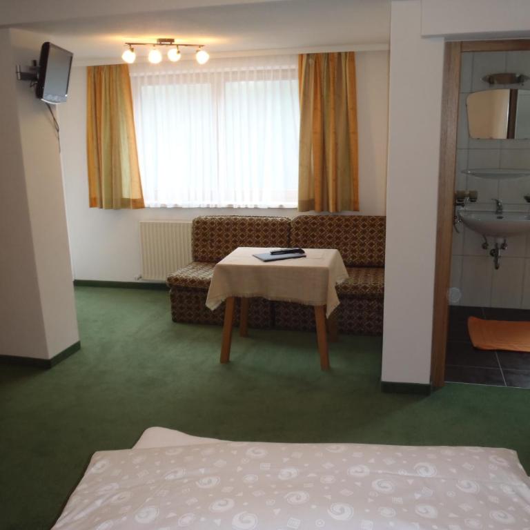 Garni Montana - Dreibettzimmer - 2