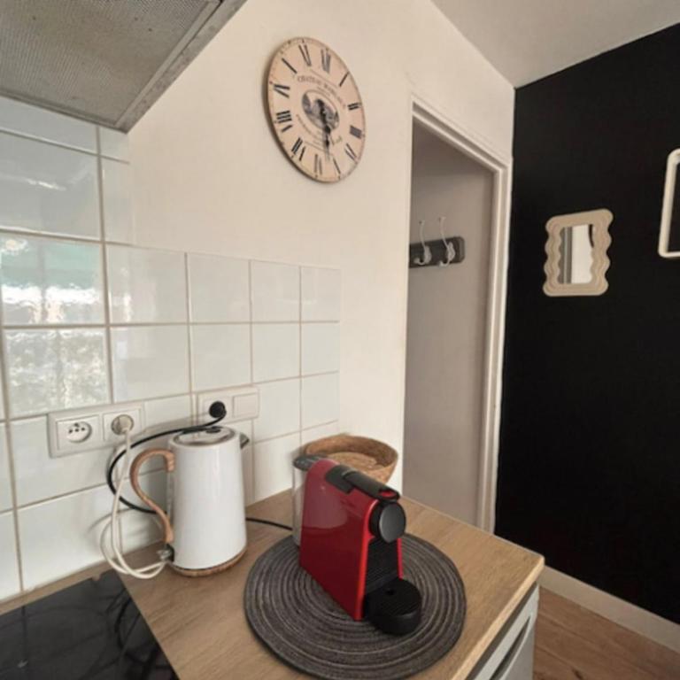 Charmant studio pour deux avec balcon à Antibes - Studio - 11