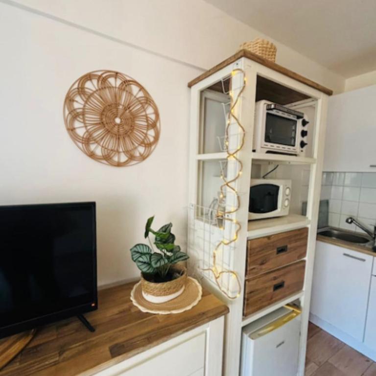 Charmant studio pour deux avec balcon à Antibes - Studio - 9