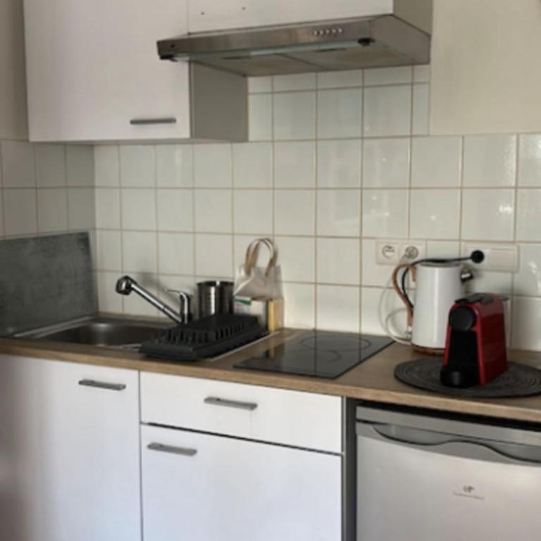 Charmant studio pour deux avec balcon à Antibes - Studio - 24