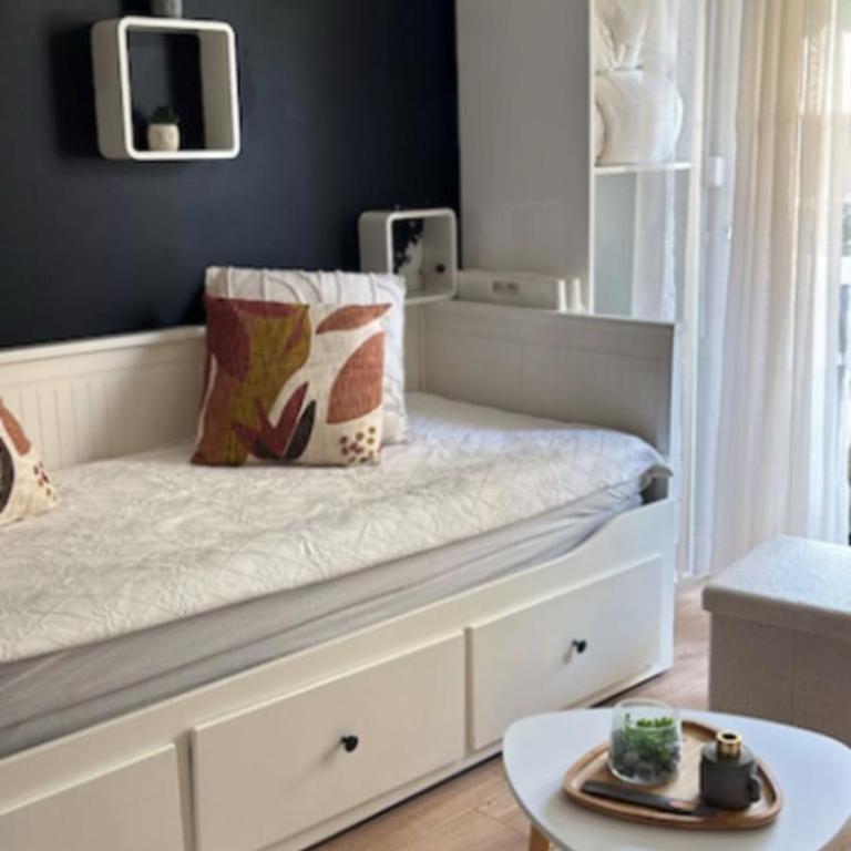 Charmant studio pour deux avec balcon à Antibes - Studio - 25
